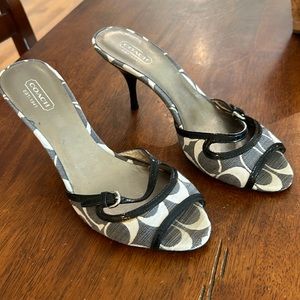 Super cute Coach kitten heels, size 7